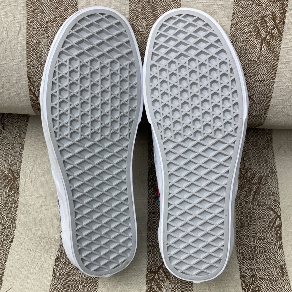 💙Vans Canvas Hand painted Christmas Edition Slip On Shoes - Picture 7 of 16